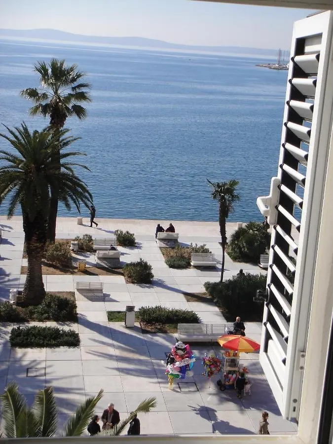 ספליט Hotel Kastel 1700 3*,